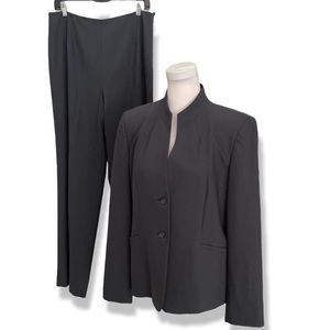 Vintage Talbots Gray Italian Wool Pantsuit Blazer & Trousers Made in Japan